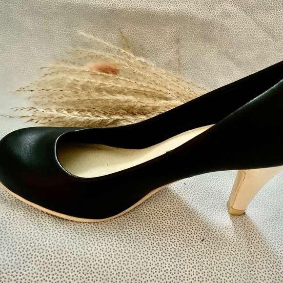 T.U.K. Heels - Picture 1 of 6